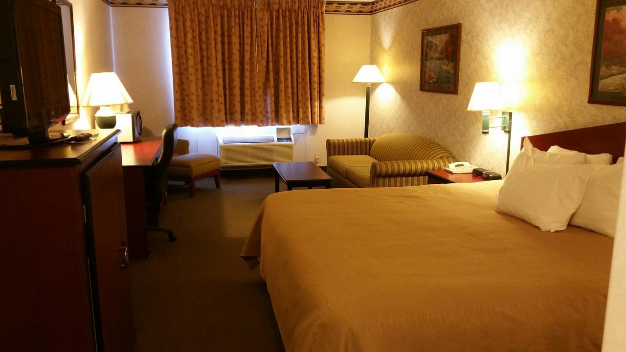 Quality Inn Dodge City Zewnętrze zdjęcie