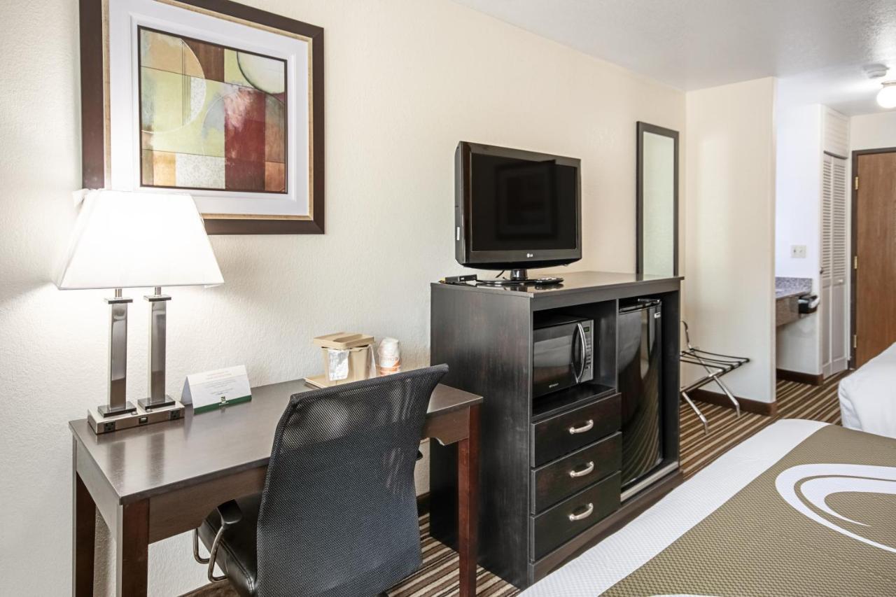 Quality Inn Dodge City Zewnętrze zdjęcie